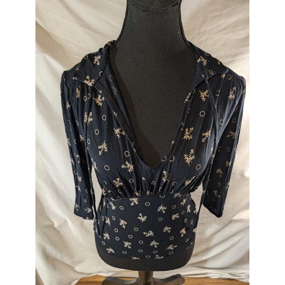 Free People Soraya Printed Keyhole Neck Cutout Boho Top Blouse Open Back Size S